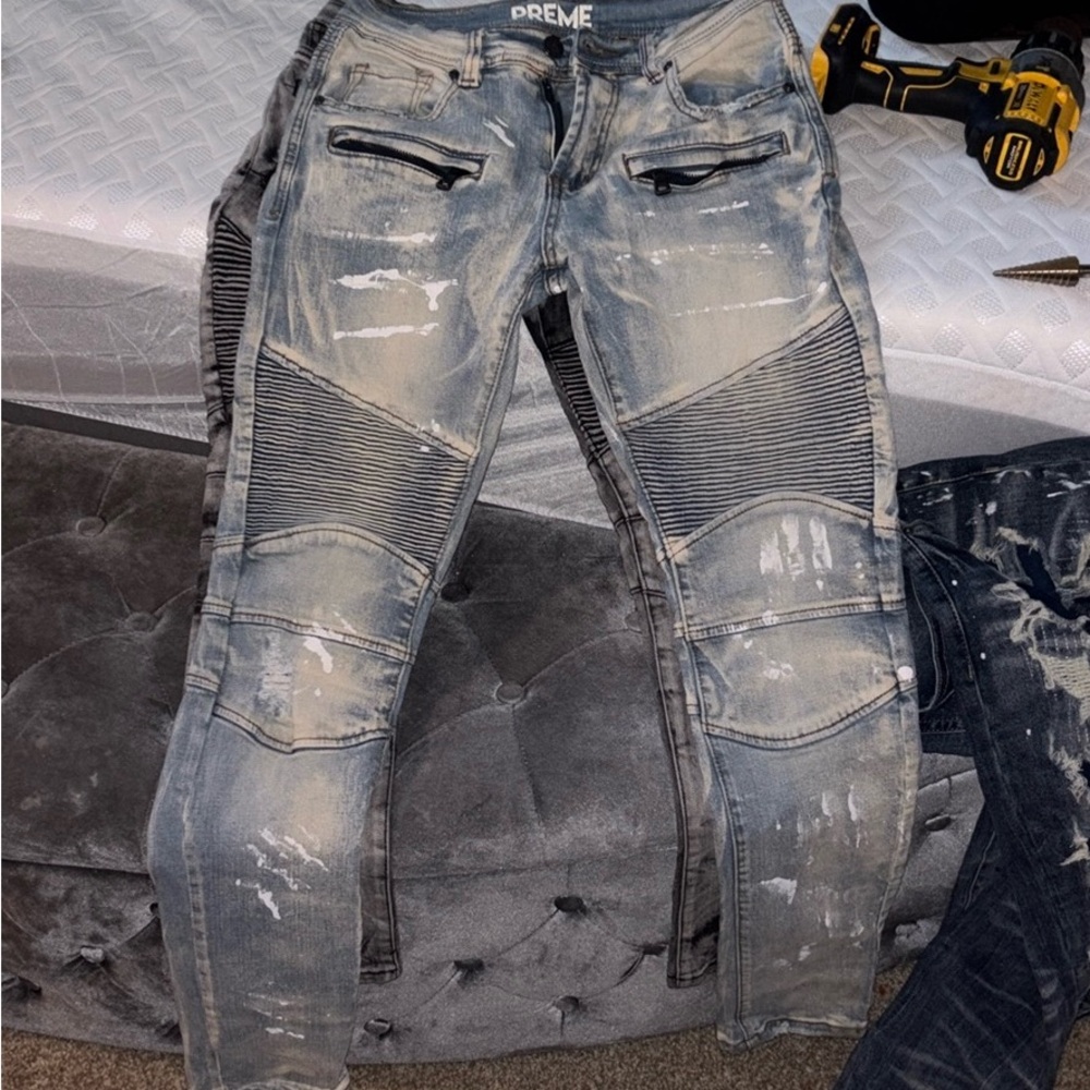 Men's Distressed Gray Jeans